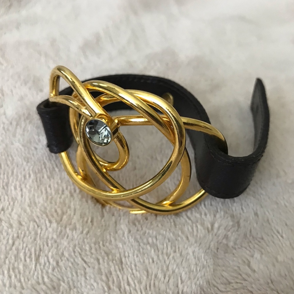 Bracelets - Picture 2 of 7